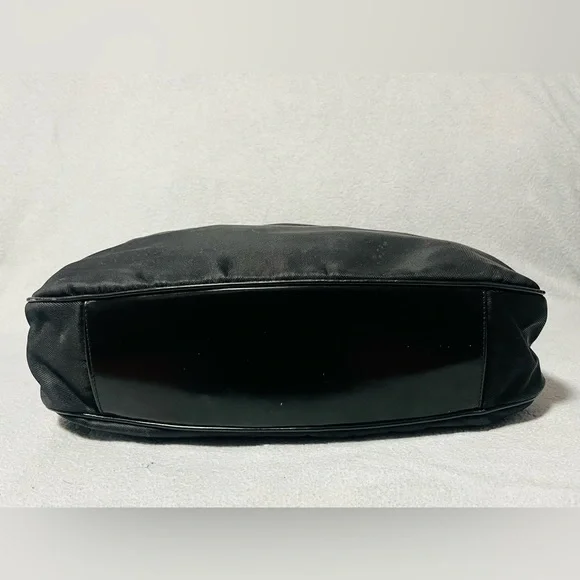 Gucci Bamboo Nylon/ Patented Leather Shoulder Bag - Picture 13 of 15